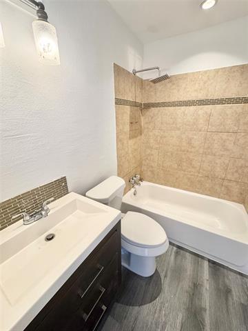 Building Photo - 303 W Broad St