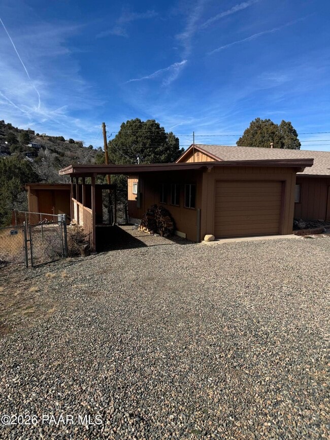 Building Photo - 627 Pinion Pl