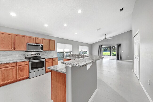Building Photo - 1601 Wekiva Dr
