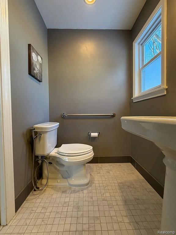 Building Photo - 4495 Maybee Rd