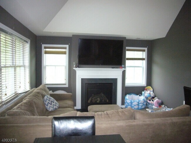 Building Photo - 169 Tarrington Rd