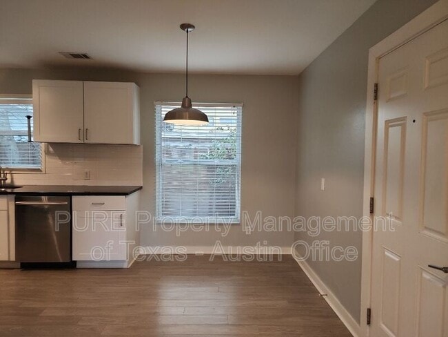 Building Photo - 5308 Overbrook Dr