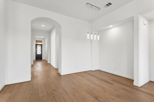 Building Photo - 2613 Milan Meadows Dr