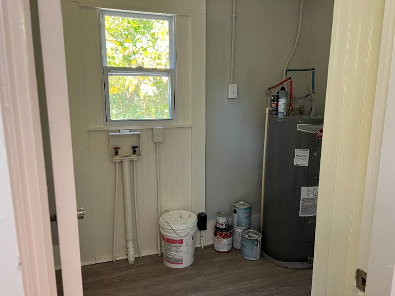 Building Photo - 1106 Parker St