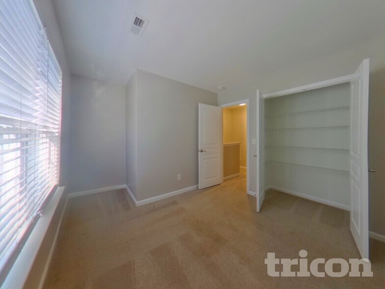 Building Photo - 19407 Fridley Ln