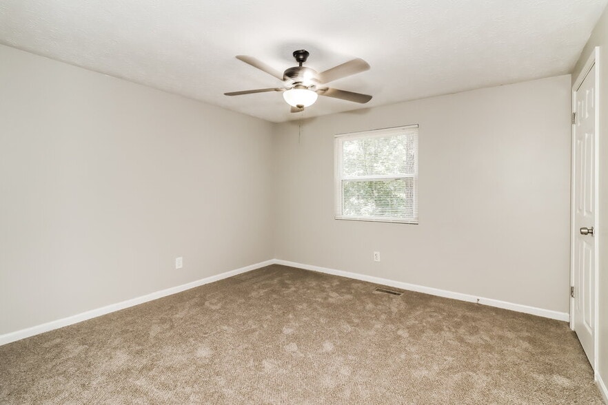Building Photo - 3075 Flowers Dr