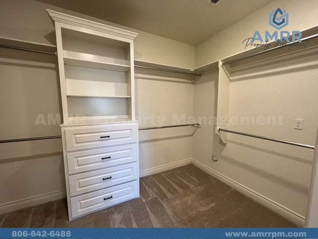 Building Photo - Easy Living with AMRR: Beautiful 4-Bedroom Home Near HEB