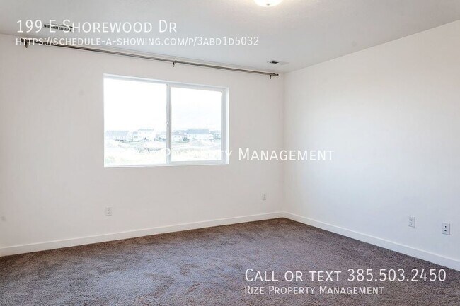 Building Photo - 199 E Shorewood Dr