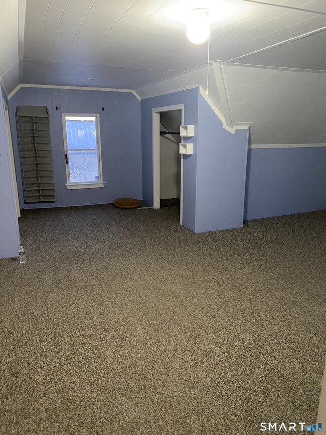 Building Photo - 57 Vine St