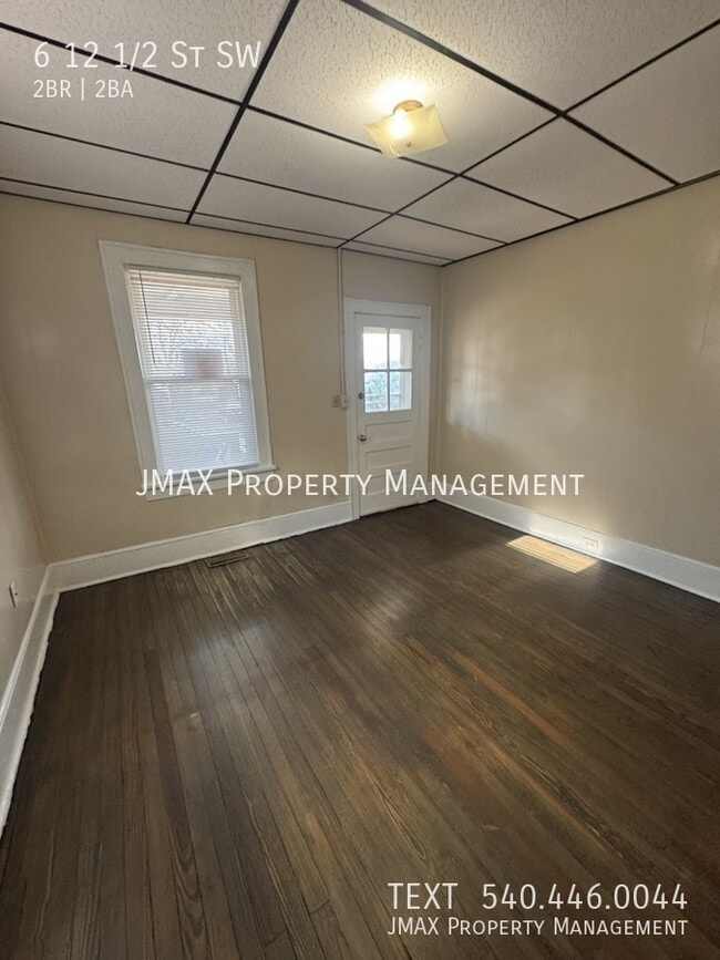 Building Photo - 6-12 1/2 12 1/2 St