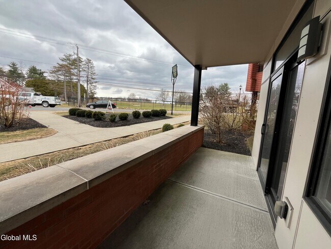 Building Photo - 2 West Ave