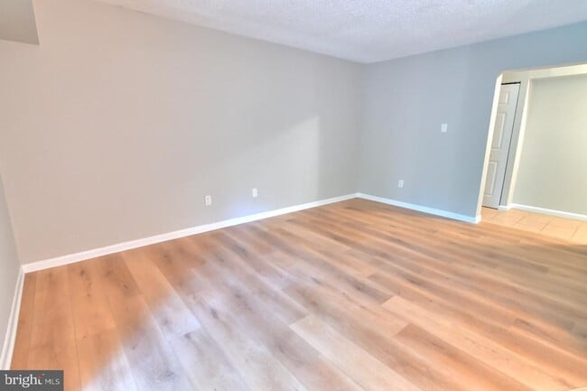 Building Photo - 11658 Stoneview Square