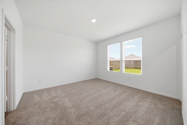 Building Photo - 833 High Mesa Ln
