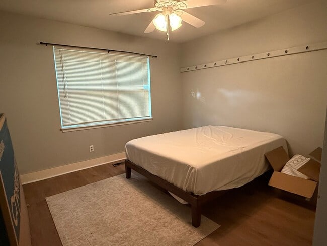 Building Photo - Spacious 4BR House in Tulsa