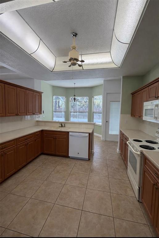 Building Photo - 9460 Hayward Rd