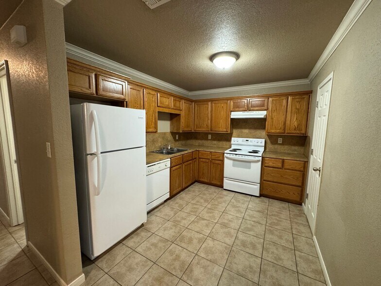 Building Photo - 1208 Powder River Dr