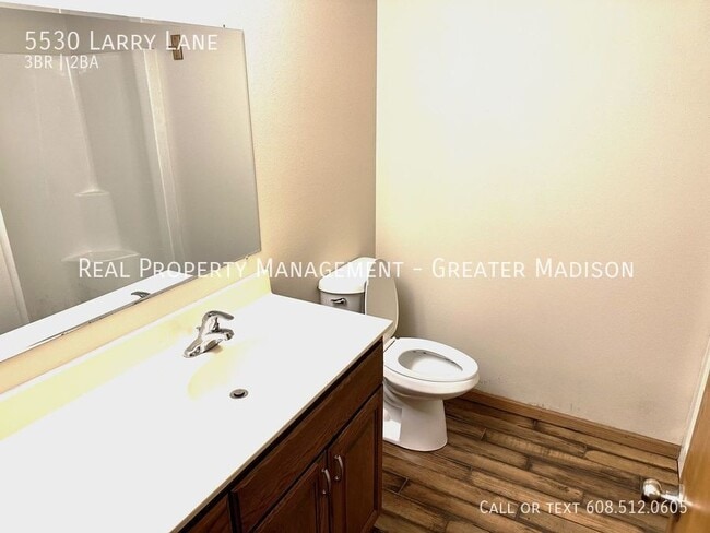 Building Photo - 5530 Larry Ln