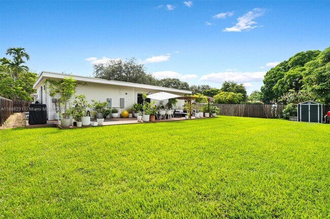 Building Photo - 234 Minola Dr