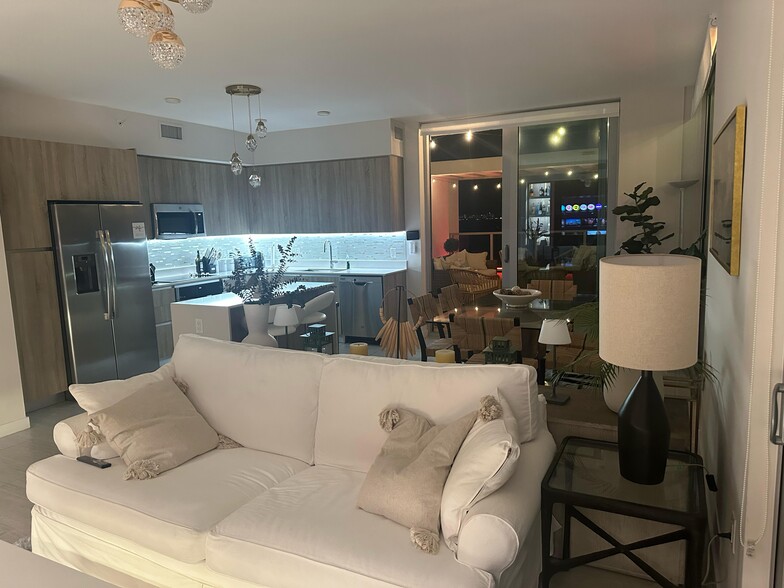 Building Photo - 3900 Biscayne Blvd