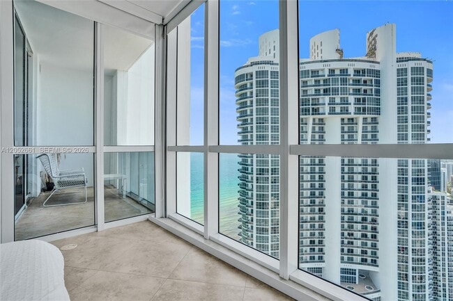 Building Photo - 18201 Collins Ave