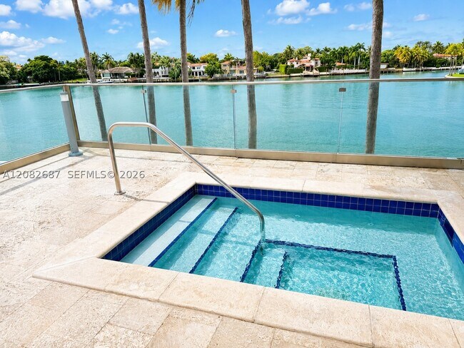 Building Photo - 5900 Collins Ave