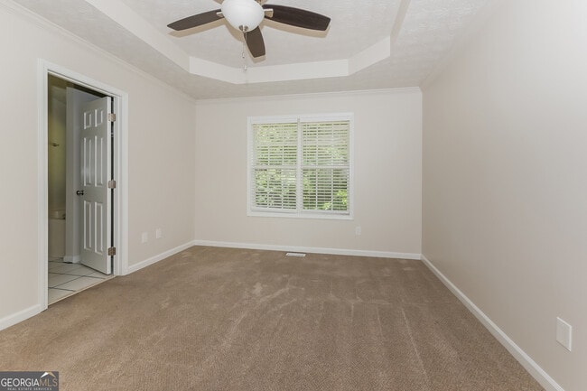 Building Photo - 135 Tara Way