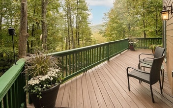 Building Photo - 830 W Tweetsie Ln