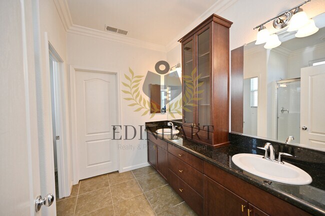 Building Photo - 3238 Lahar Ln