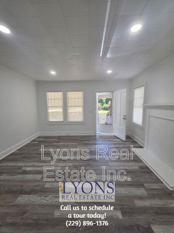 Building Photo - 315 S Berrien St
