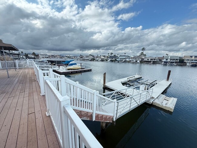 Building Photo - Single Story 3 Bedroom 2.5 Bath