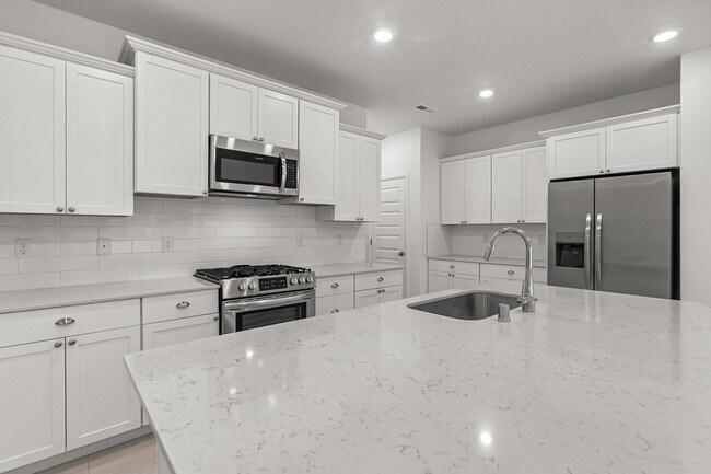 Building Photo - Two-Story Port Orchard Home