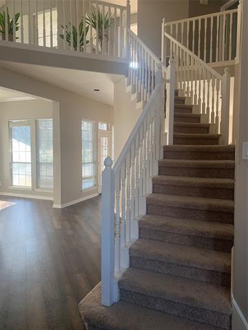 Building Photo - 5710 Roanoke Dr