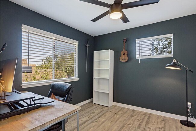 Building Photo - 16301 Essex Cove
