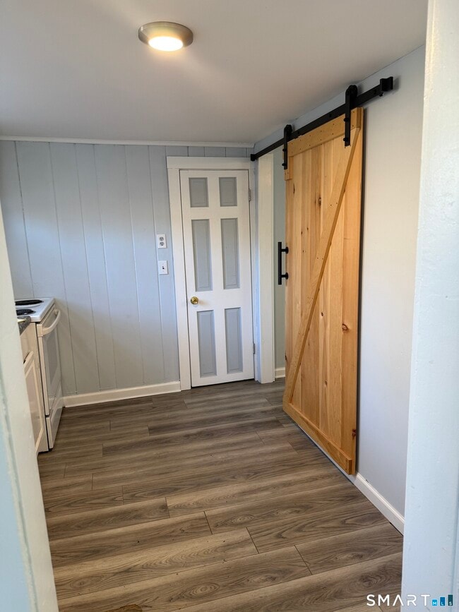 Building Photo - 106 Wall St