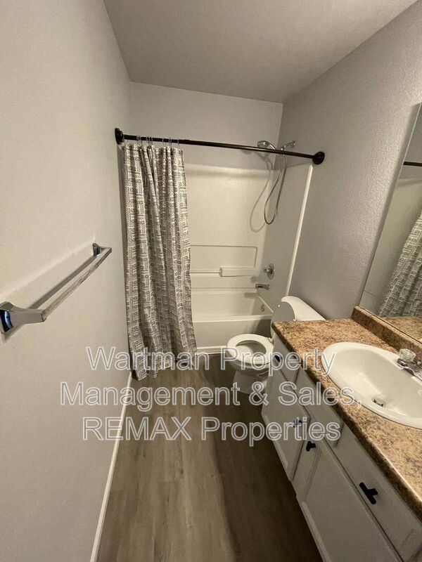 Building Photo - 213 Audubon Dr
