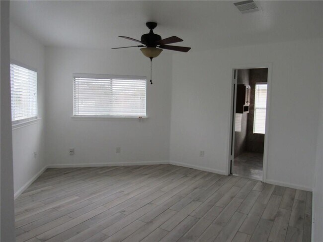 Building Photo - 2107 Deer Creek Trail
