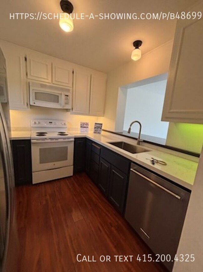 Primary Photo - 727 Via Casitas-
