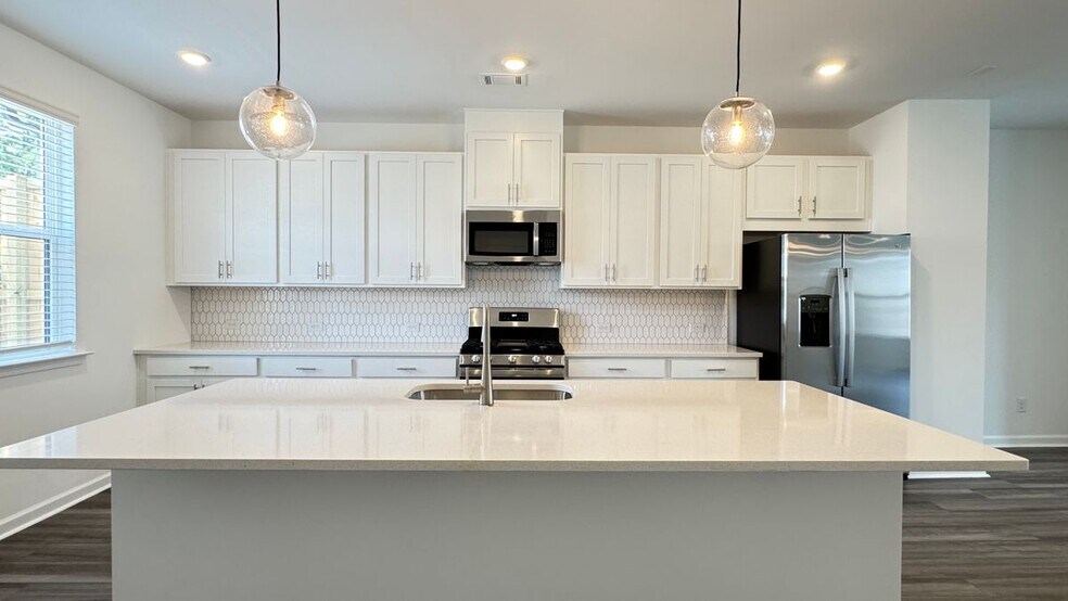 Building Photo - 55 Peeples Dr