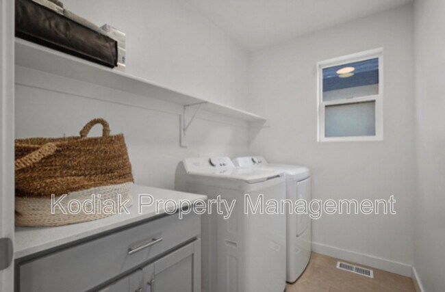 Building Photo - 2442 N Gotland Wy