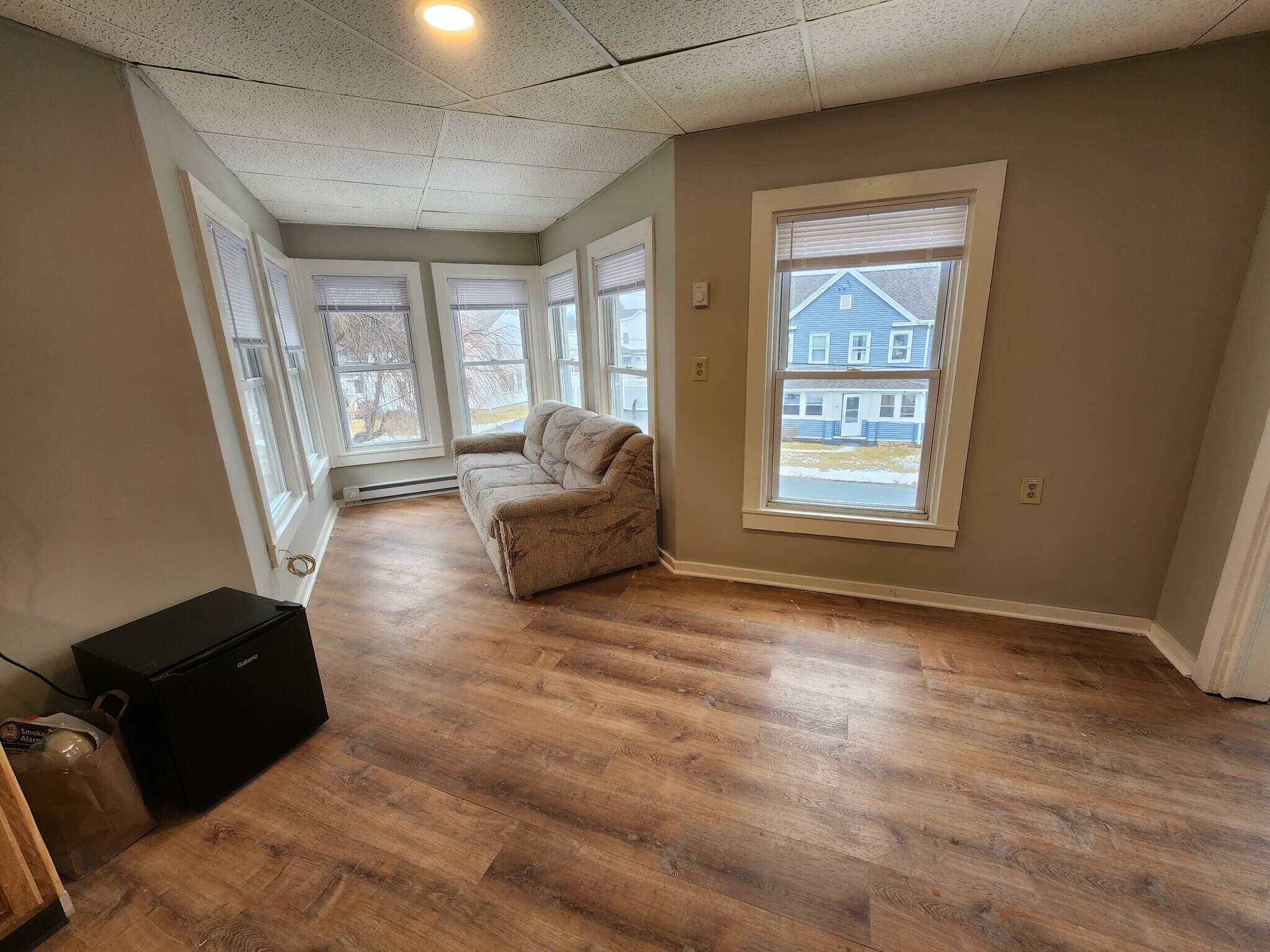 Building Photo - 11 Pearl St