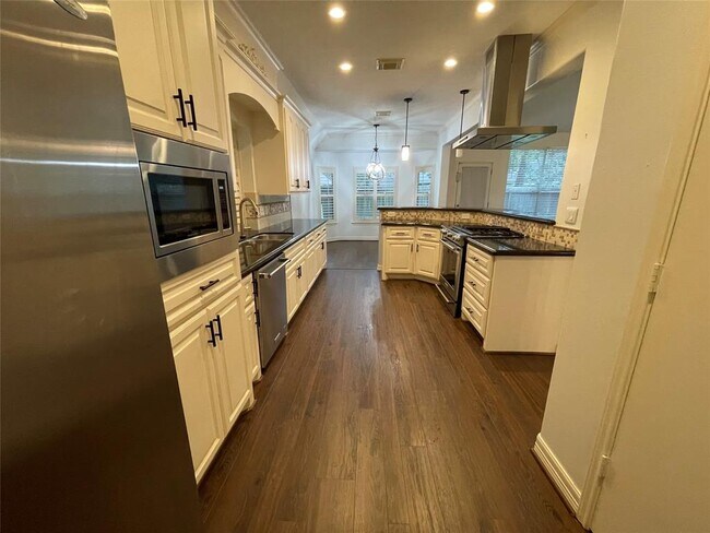 Building Photo - 1715 Wilderness Park Ct