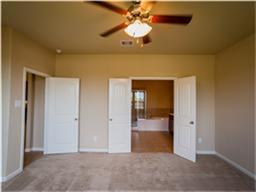 Building Photo - 19658 Candlewood Oaks Ln