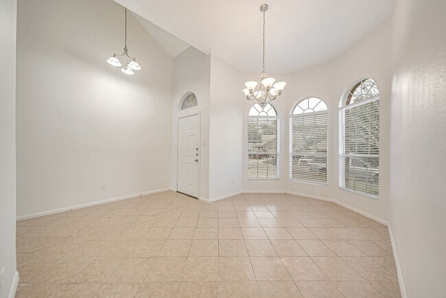 Building Photo - 18439 Sunrise Oaks Ct