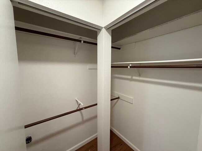 Building Photo - 2 Bed 2 Bathroom in Pinehurst (Plus Amenities!)