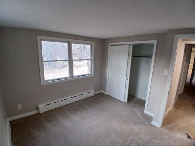 Building Photo - SPACIOUS RENOVATED FARMHOUSE AVAIL. FOR RENT!