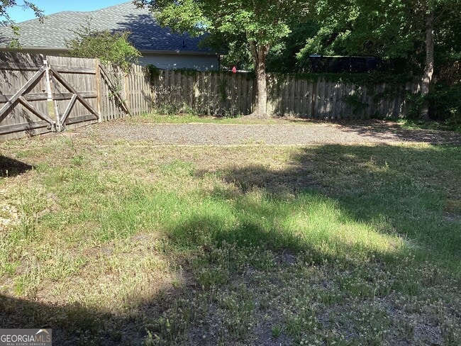 Building Photo - 365 Creekside Dr