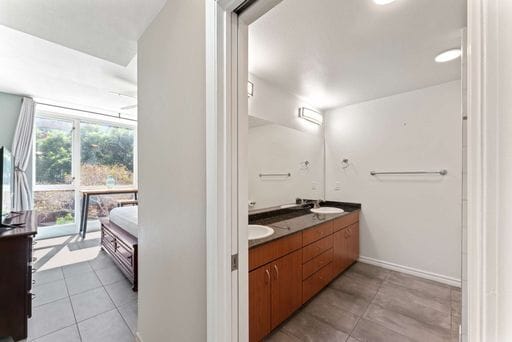 Building Photo - San Diego- Downtown- La Vita – Little Italy Condo- Split Level Style New Year Move In Special