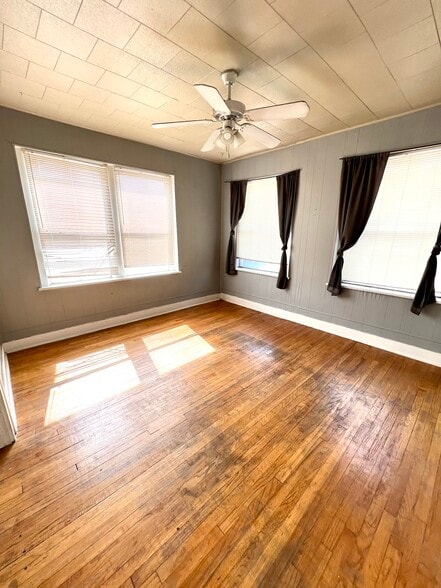 Building Photo - White Street Apartments on Campus Corner