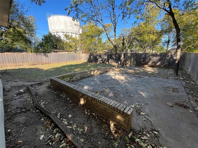 Building Photo - 2609 Costa Mesa Dr