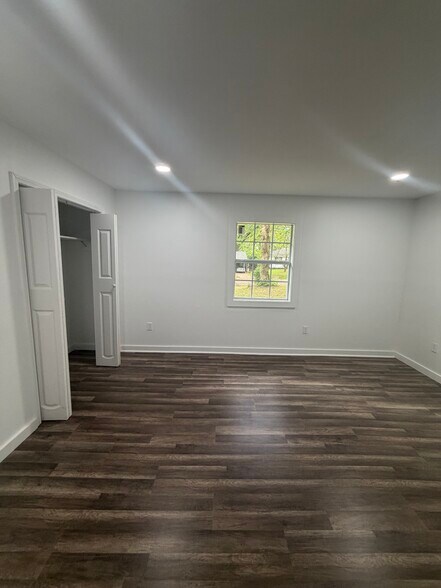 Building Photo - 4129 Plaza St